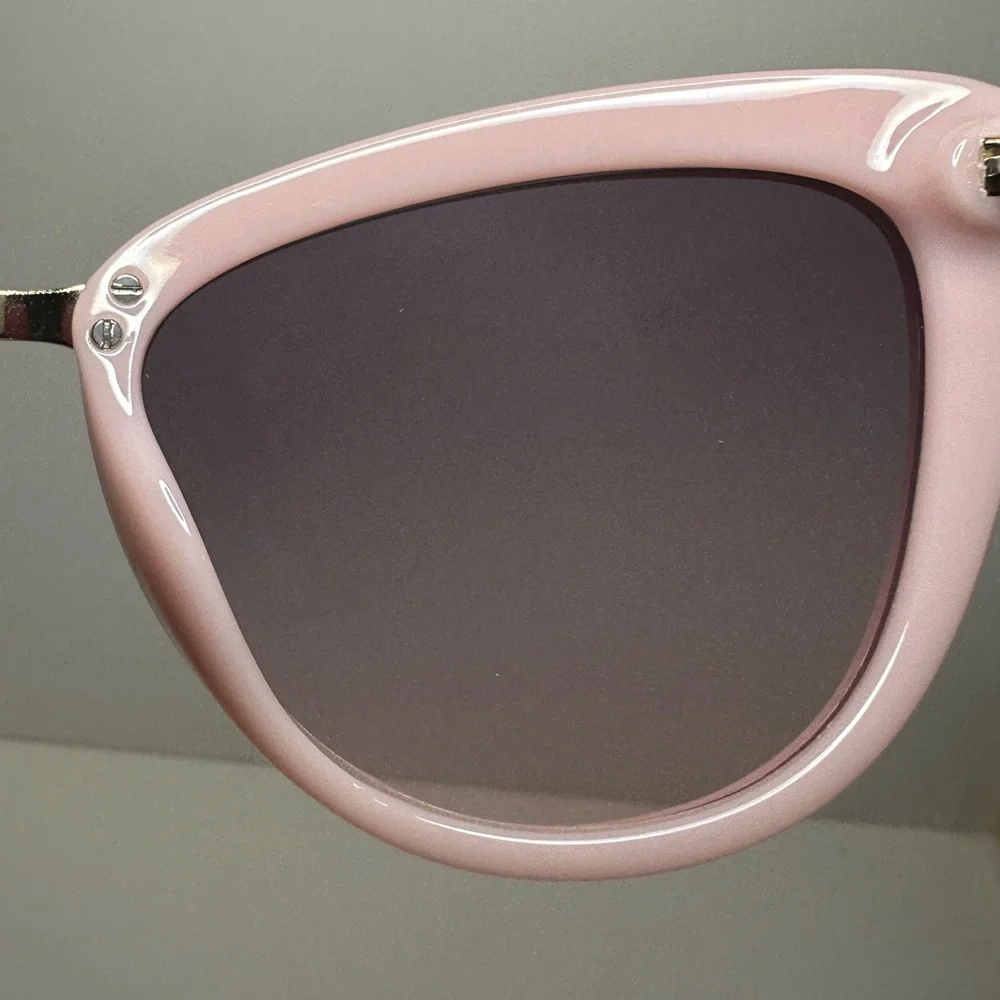 Kate Spade NWOT Cissy Light Pink Cat Eye Frame Sunglasses w/Gradient Lenses